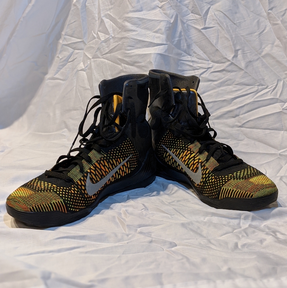 NIKE Kobe Elite High 10- Mens size 12